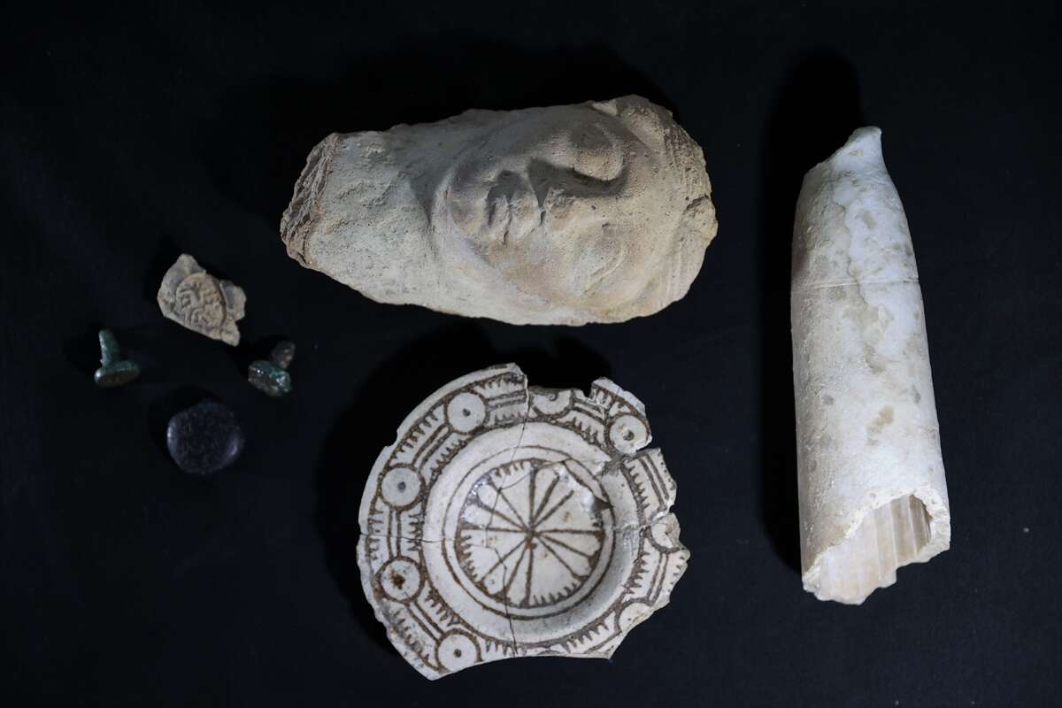 Konya'da tarihin şifresi çözüldü! 3 bin 500 yıllık mühür ve altın muska bulundu 2